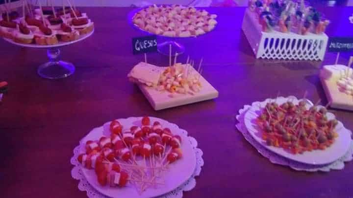 mesa de bocadillos italianos